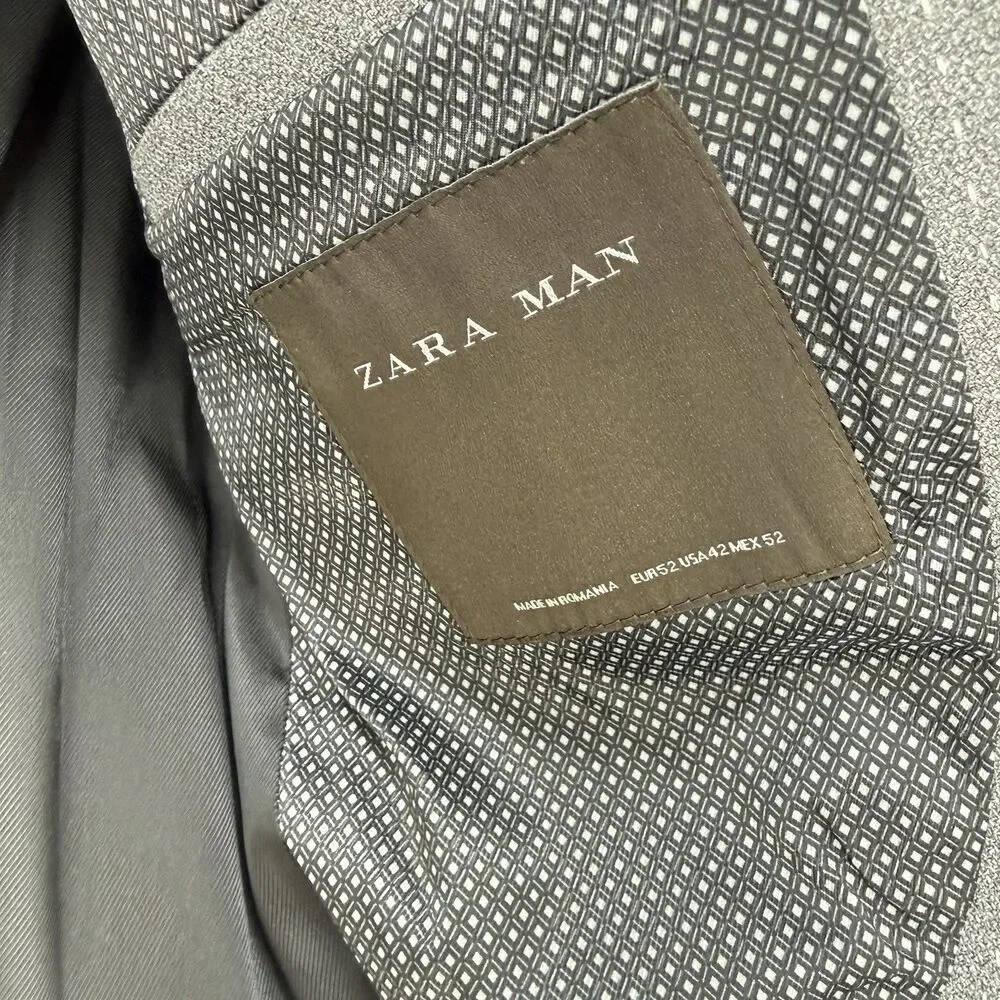 Zara Man Gray Blazer Men’s Size 42R EUR 52 Lined Two Button Suit Jacket